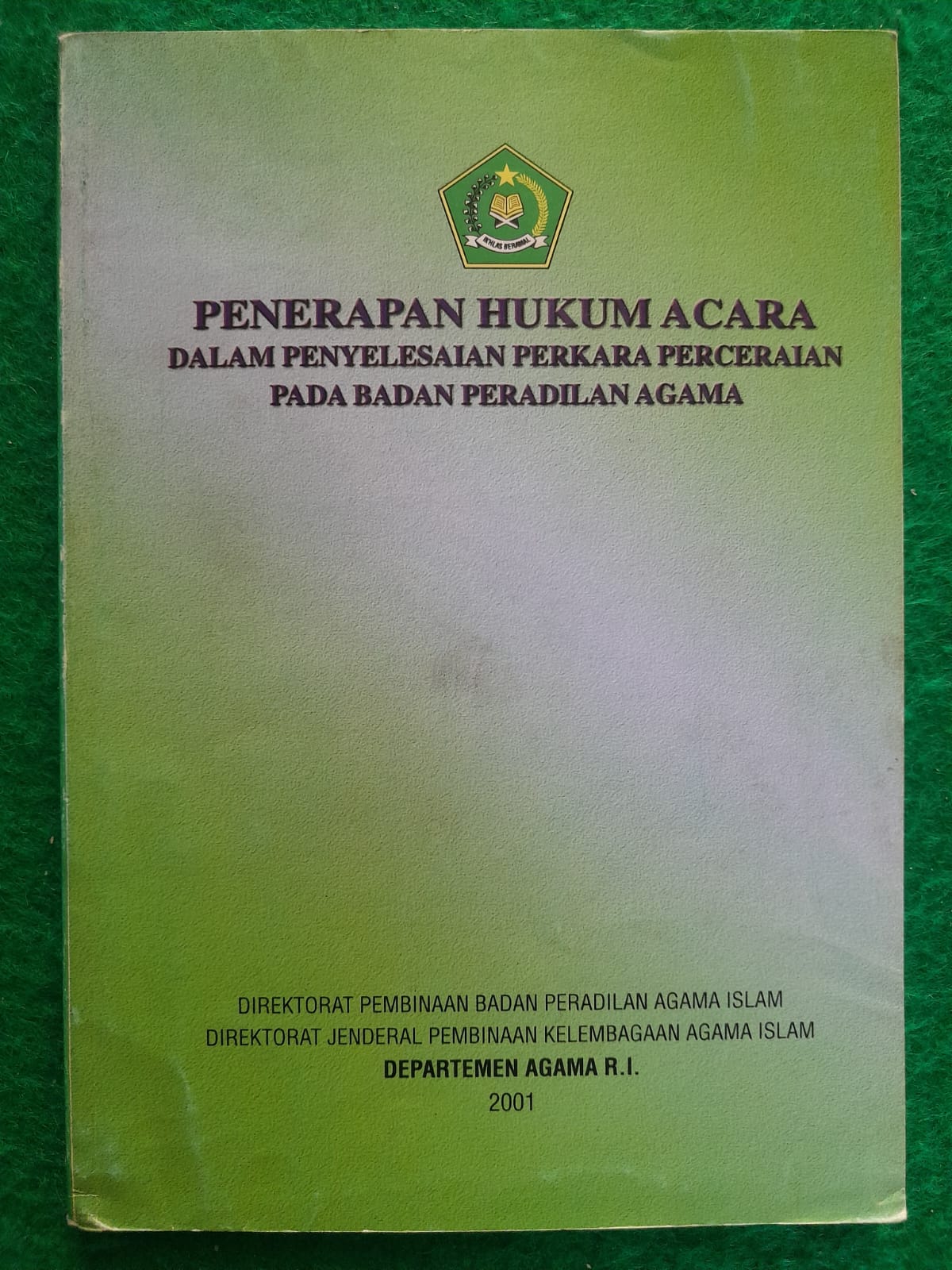 PENERAPAN HUKUM ACARA DALAM PENYELESAIAN PERKARA PERCERAIAN PADA BADAN PERADILAN AGAMA